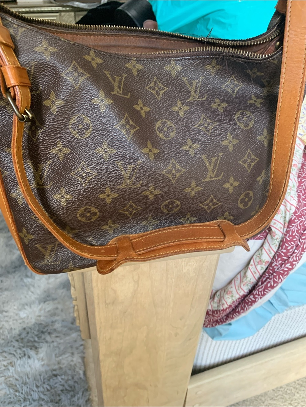 Louis Vuitton Monogram Canvas Shoulder Bag in Brown with Tan Trim with wear - Picture 14 of 14